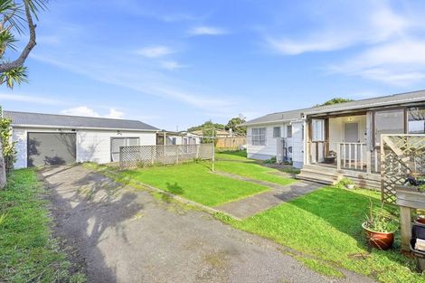Photo of property in 34 Carson Street, Castlecliff, Whanganui, 4501