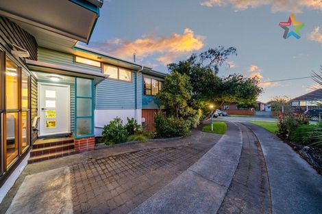 Photo of property in 27 Holyoake Crescent, Avalon, Lower Hutt, 5011