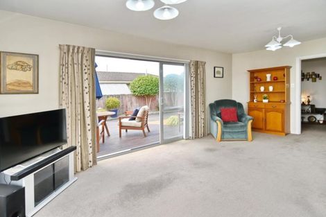 Photo of property in 24 Jenkins Avenue, Redwood, Christchurch, 8051