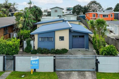 Photo of property in 13a Hillview Road, Waihi Beach, 3611