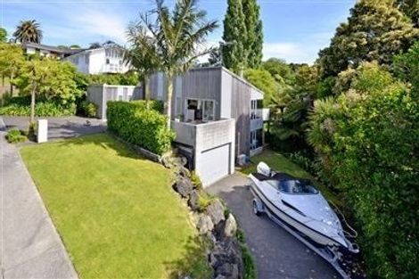 Photo of property in 20 Garmons Way, Castor Bay, Auckland, 0620