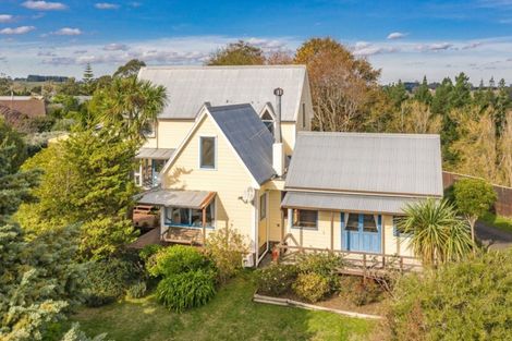 Photo of property in 52 Shakespeare Road, Bastia Hill, Whanganui, 4500