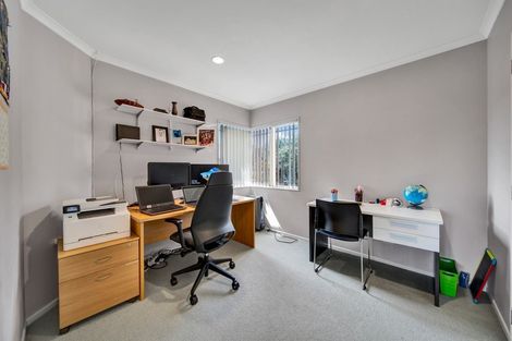 Photo of property in 10d Shelter Grove, Frankleigh Park, New Plymouth, 4310