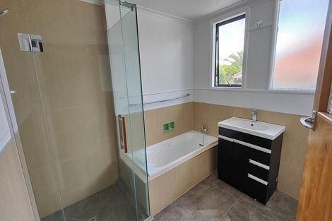 Photo of property in 181 Cambridge Road, Hillcrest, Hamilton, 3216