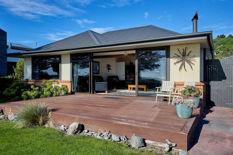 Photo of property in 136 Esplanade, Kaikoura, 7300