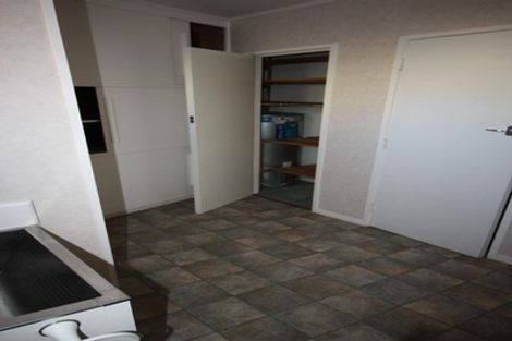 Photo of property in 43 Elmira Avenue, Hokowhitu, Palmerston North, 4410