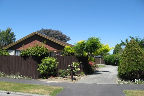 Photo of property in 54 Bellingham Place Avonhead Christchurch City