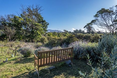 Photo of property in 48 Ferndale Drive, Waikanae, 5036
