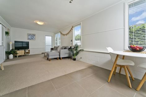 Photo of property in 1/1 Tainui Street, Torbay, Auckland, 0630