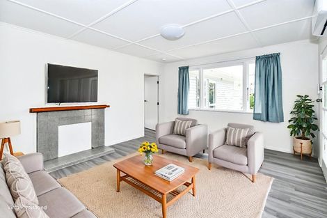 Photo of property in 18 Chilcott Road, Henderson, Auckland, 0612