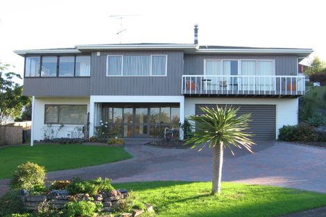 Photo of property in 1 Manaia Place, Mairangi Bay, Auckland, 0630