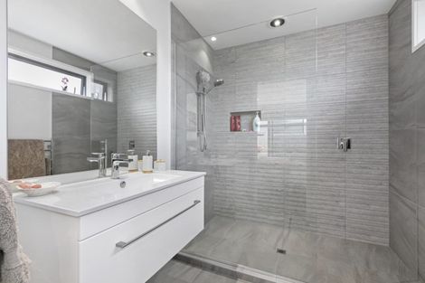 Photo of property in 14 Hugo Way, Papamoa Beach, Papamoa, 3118