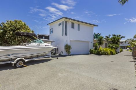 Photo of property in 26 Taumata Road, Omaha, Warkworth, 0986