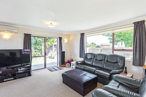 Photo of property in 62b Mazengarb Road, Paraparaumu Beach, Paraparaumu, 5032