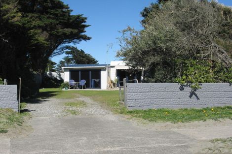 Photo of property in 13 Koputara Road, Himatangi Beach, Foxton, 4891