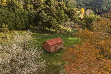 Photo of property in 921 Ongo Road, Hunterville, 4782
