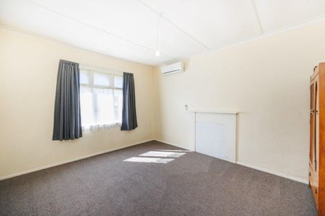 Photo of property in 1/4 Oxford Street, Hokowhitu, Palmerston North, 4410