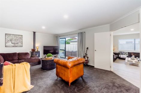 Photo of property in 22 Waterstone Avenue, Paraparaumu, 5032