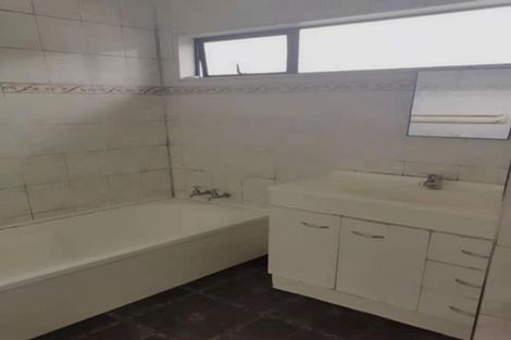 Photo of property in 14 Denyer Place, New Lynn, Auckland, 0600