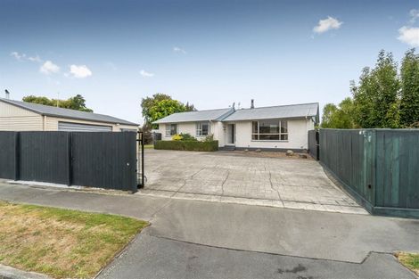 Photo of property in 2 Bidwell Place, Hillmorton, Christchurch, 8025