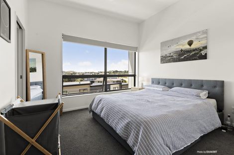 Photo of property in 14/62 Spenmoor Street, Newlands, Wellington, 6037