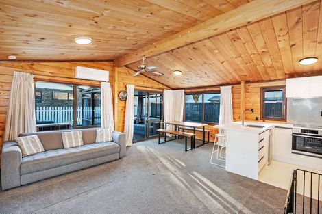 Photo of property in 2 Bruce Street, Cromwell, 9310