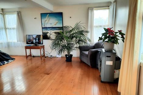 Photo of property in 1374 Whangaparaoa Road, Army Bay, Whangaparaoa, 0930