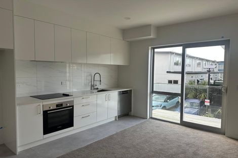 Photo of property in 55a Edmonton Road, Henderson, Auckland, 0612