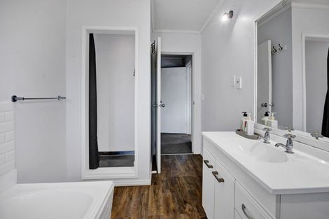 Photo of property in 17 Konini Street, Inglewood, 4330