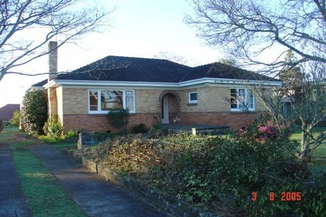 Photo of property in 196 Hillcrest Road, Hillcrest, Hamilton, 3216