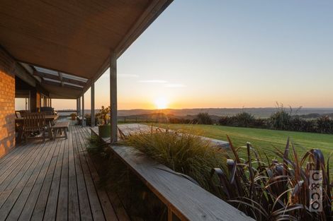 Photo of property in 457 Kiwitahi Road, Helensville, 0875