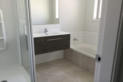 Photo of property in 1 Harakeke Way, Papamoa Beach, Te Puke, 3187