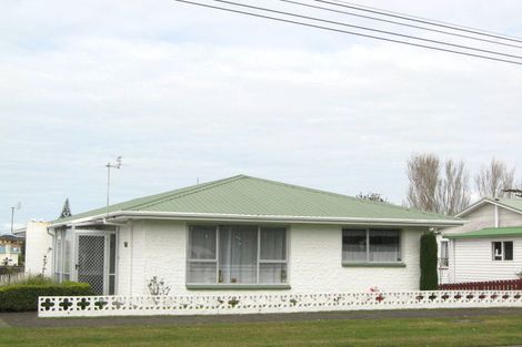 Photo of property in 1/183 Seaview Road, Westown, New Plymouth, 4310