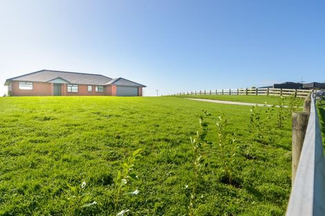 Photo of property in 117 Kingsdale Park Drive, Aokautere, Palmerston North, 4471