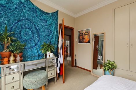 Photo of property in 100 Barden Street, Mayfair, Hastings, 4122