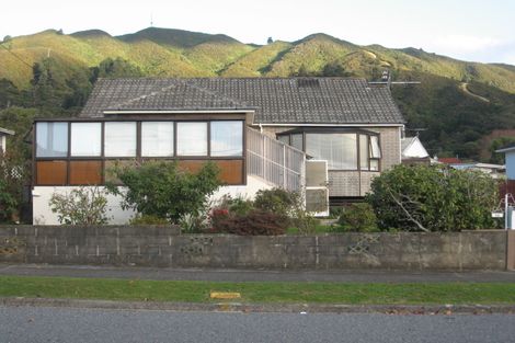 Photo of property in 12 Grierson Street, Naenae, Lower Hutt, 5011