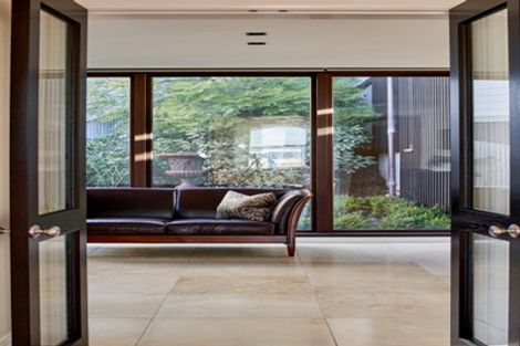 Photo of property in 10 Hay Street, Oriental Bay, Wellington, 6011