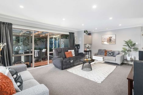 Photo of property in 8 Glen Place, Parklands, Christchurch, 8083