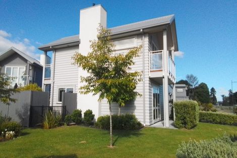 Photo of property in 46 Plescher Crescent, Leamington, Cambridge, 3432