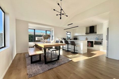 Photo of property in 102 Sandspit Road, Waiuku, 2123