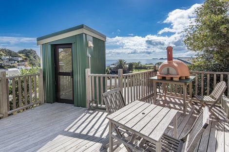 Photo of property in 29 Rewa Place, Russell, 0202