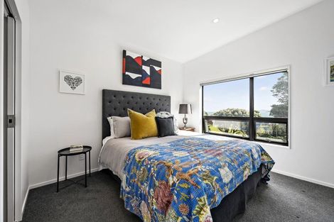 Photo of property in 4c Ferry Road, Days Bay, Lower Hutt, 5013