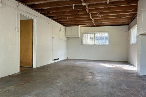 Photo of property in 2/28 Leaver Place, Weymouth, Auckland, 2103