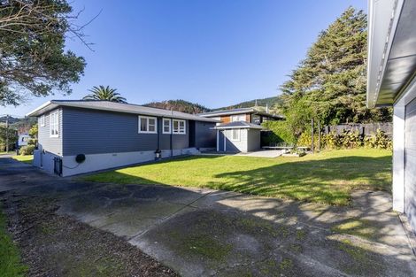 Photo of property in 34 Kaitawa Crescent, Paraparaumu, 5032