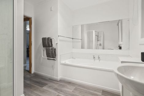 Photo of property in 86 Hocken Street, Kenmure, Dunedin, 9011