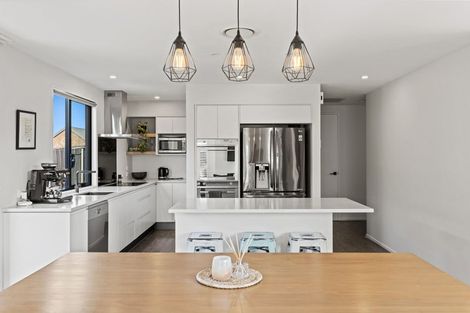 Photo of property in 15 Luxembourg Crescent, Halswell, Christchurch, 8025