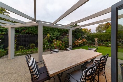 Photo of property in 86a Pahiatua Street, Hokowhitu, Palmerston North, 4410