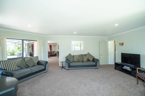 Photo of property in 147 Pacific Drive, Fitzherbert, Palmerston North, 4410