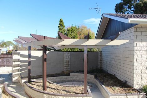 Photo of property in 14 Gibbs Drive, Woodend, 7610