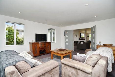 Photo of property in 9 Springside Place, Redwood, Christchurch, 8051